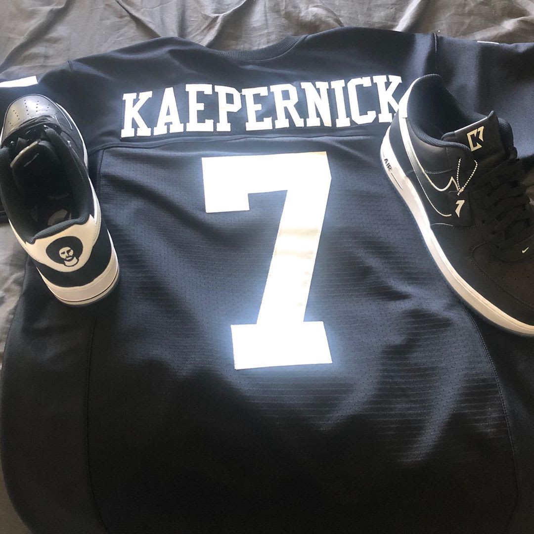Algebraïsch heet Prestige Colin Kaepernick's Nike Air Force 1 Collab Features Date of First Protest  Kneeling | Complex