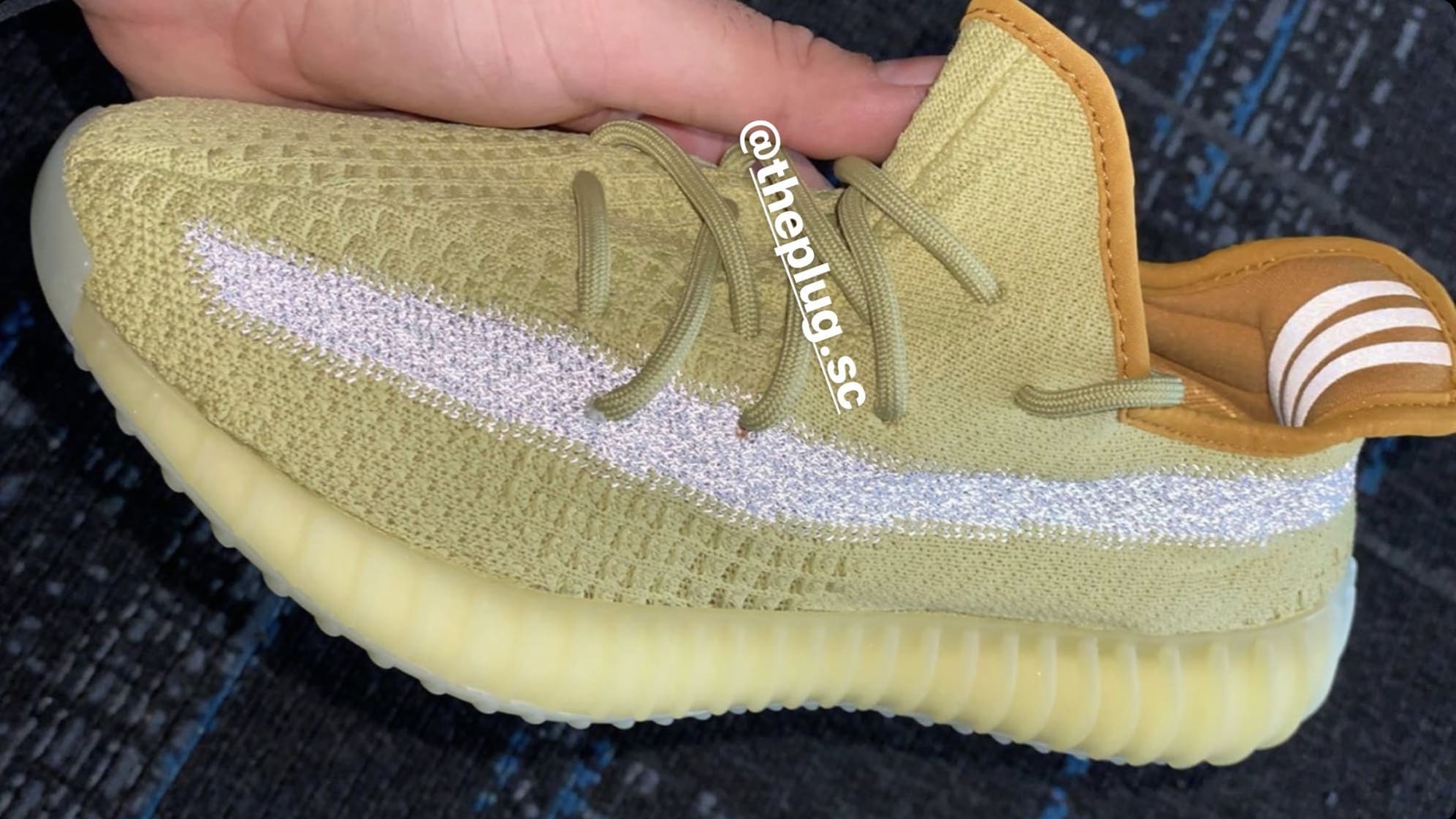 adidas-yeezy-boost-350-v2-sulfur-lateral