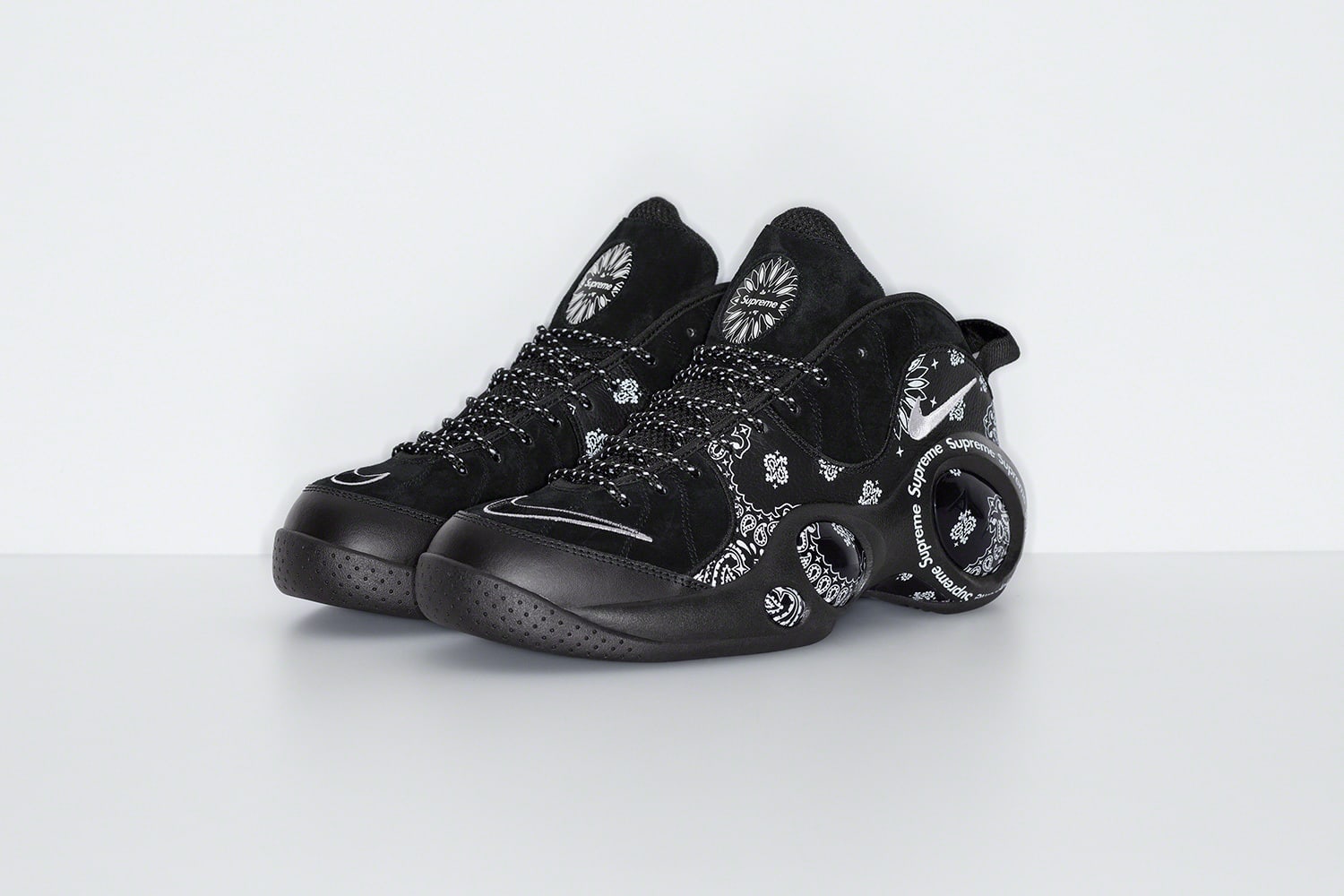 Supreme x Nike Air Zoom Flight 95 (Black Front)