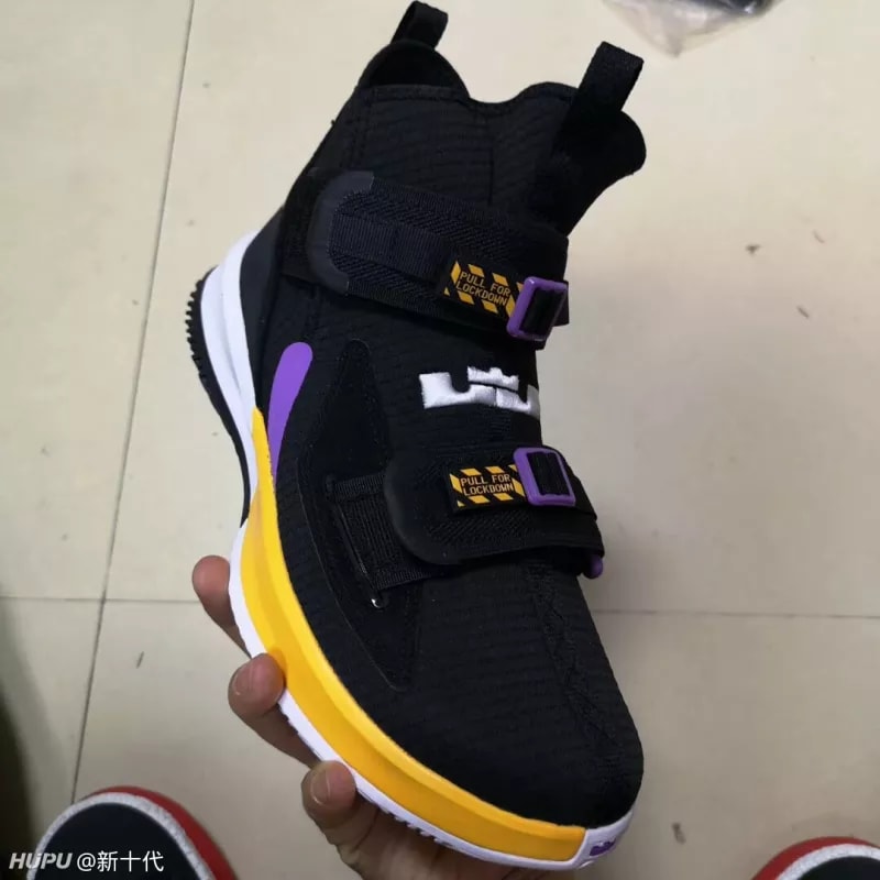 Nike LeBron Soldier 13 &#x27;Lakers&#x27; (Angle)