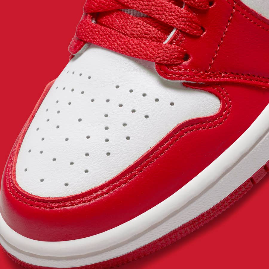 Air Jordan 1 High OG Varsity Red Chenille – FreskiCulture