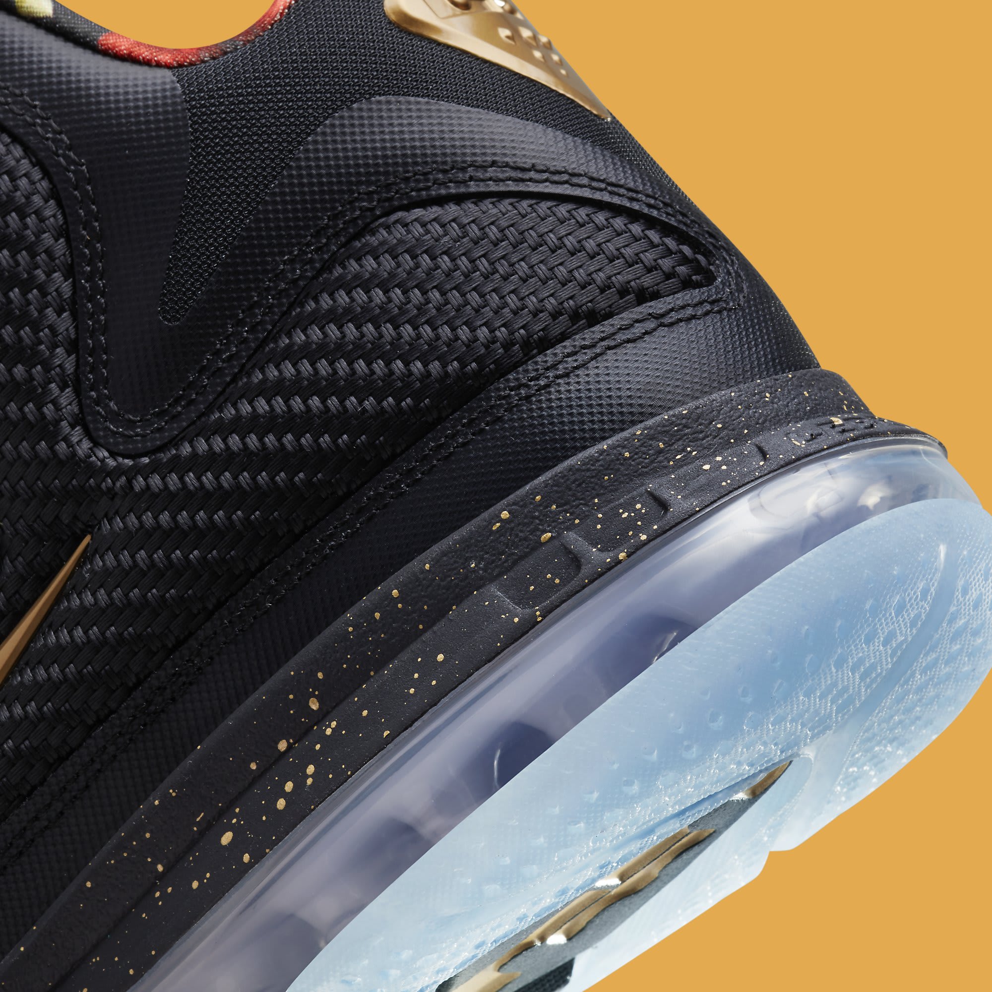 Nike LeBron 9 Watch the Throne DO9358-001 Heel Detail