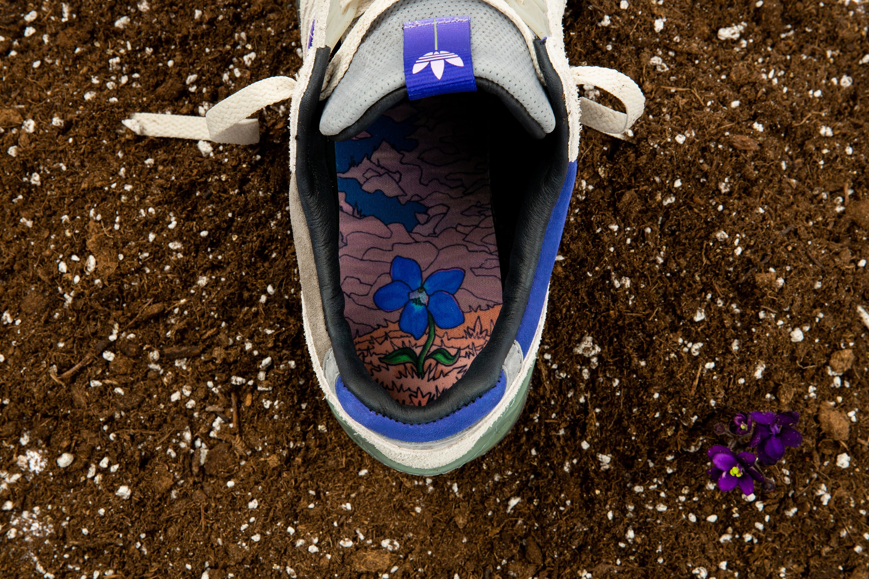 packer-shoes-adidas-consortium-zx-9000-meadow-violet-insole