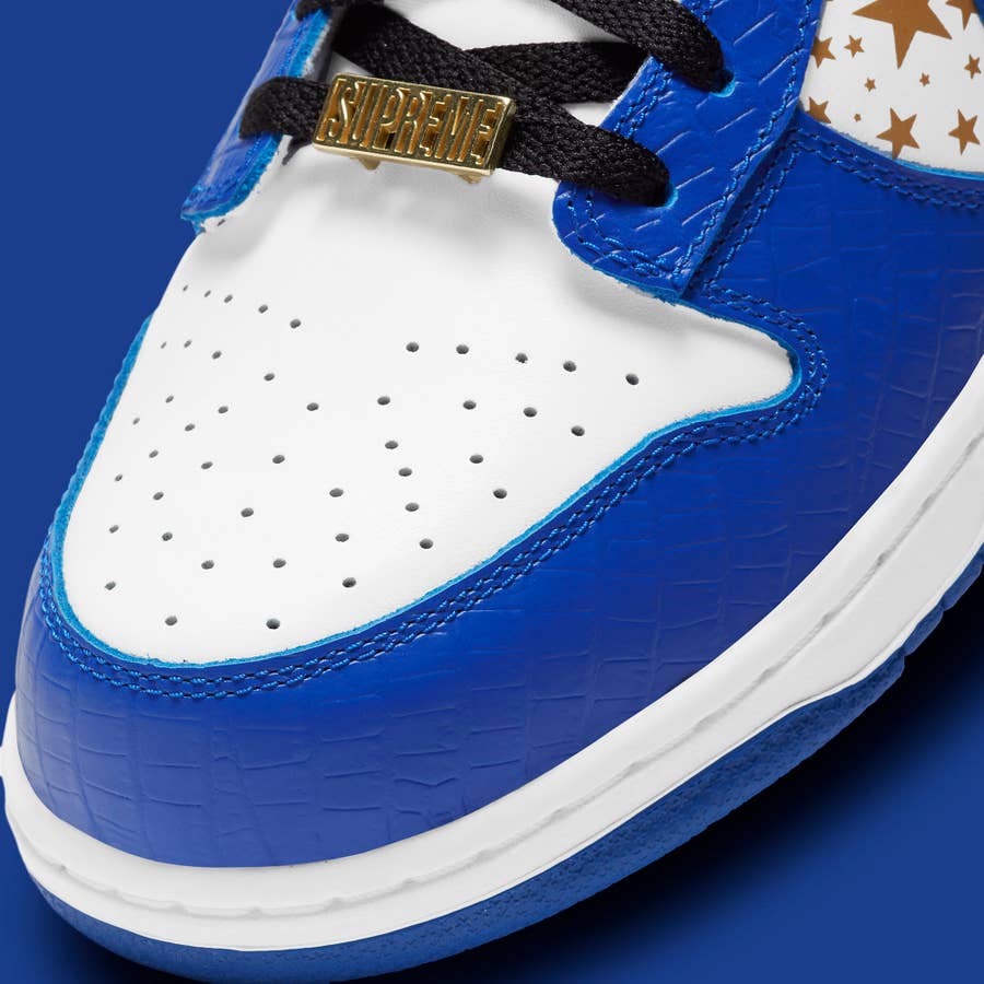 Supreme x nike sb 2024 dunk low hyper blue