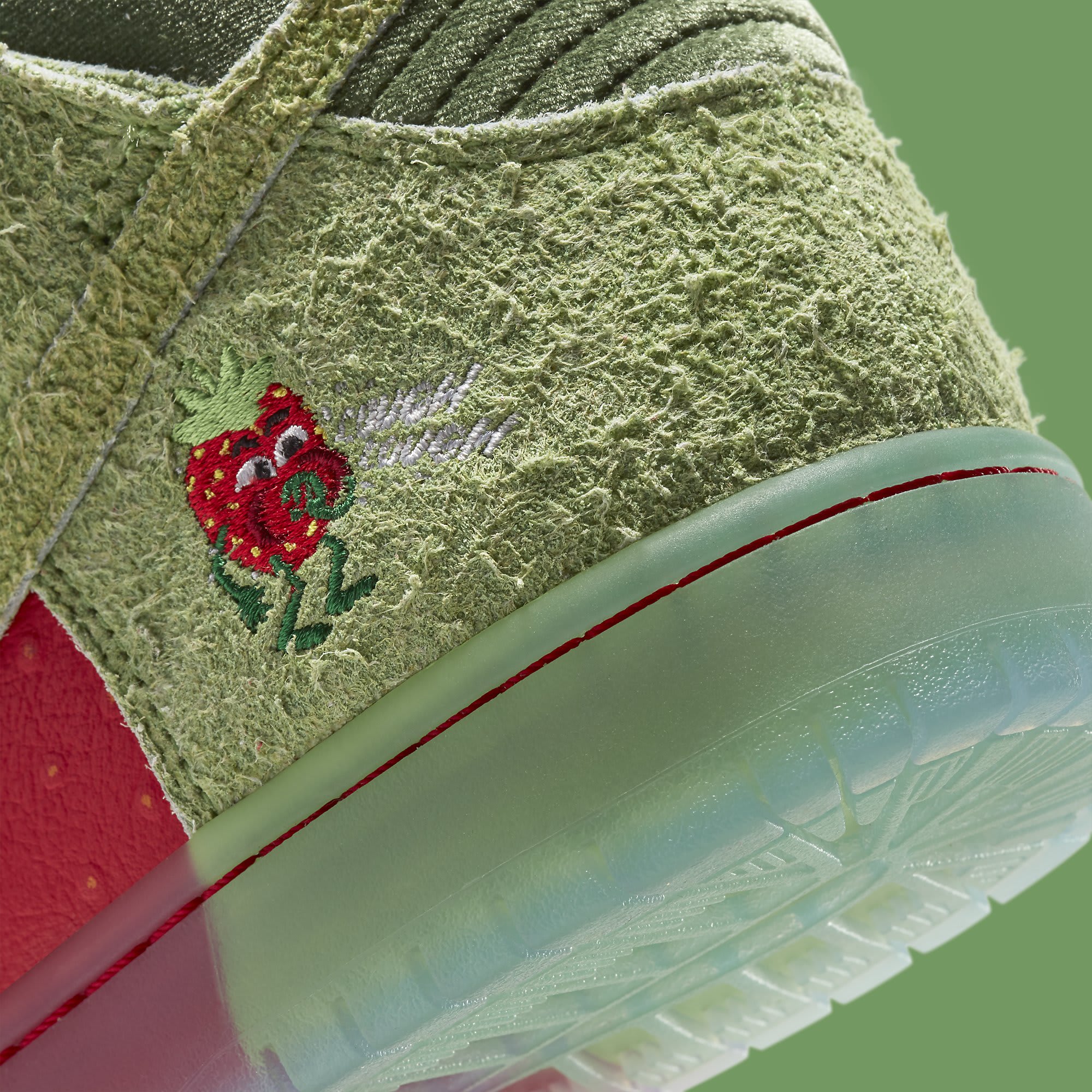 Strawberry Cough x Nike SB Dunk High SW7093-600 Release Date Heel Detail