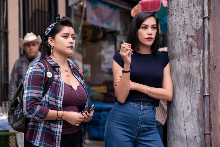 Chelsea Rendon and Mishel Prada in 'Vida'