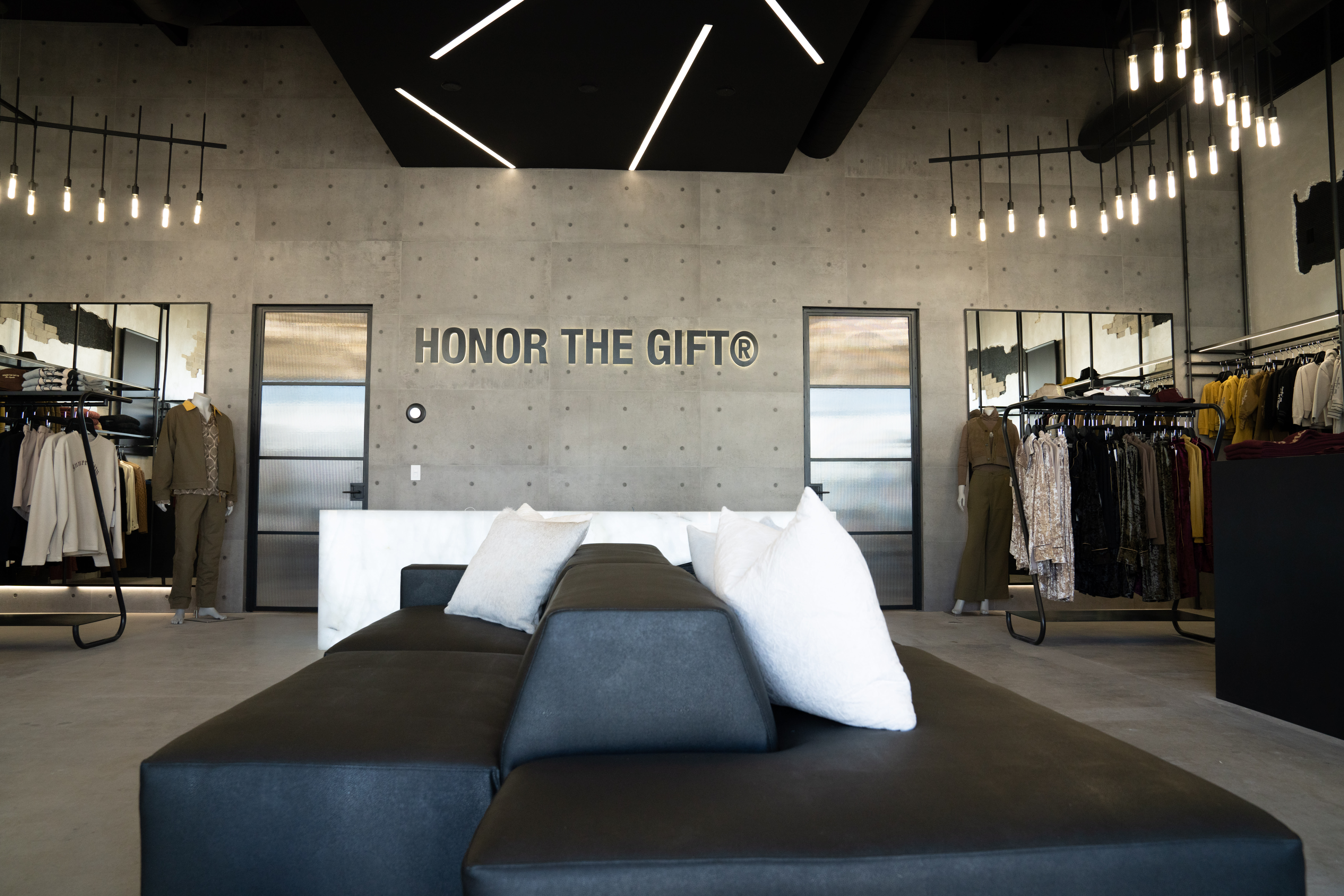 Lakers' Russell Westbrook to open first Honor the Gift store in Los Angeles