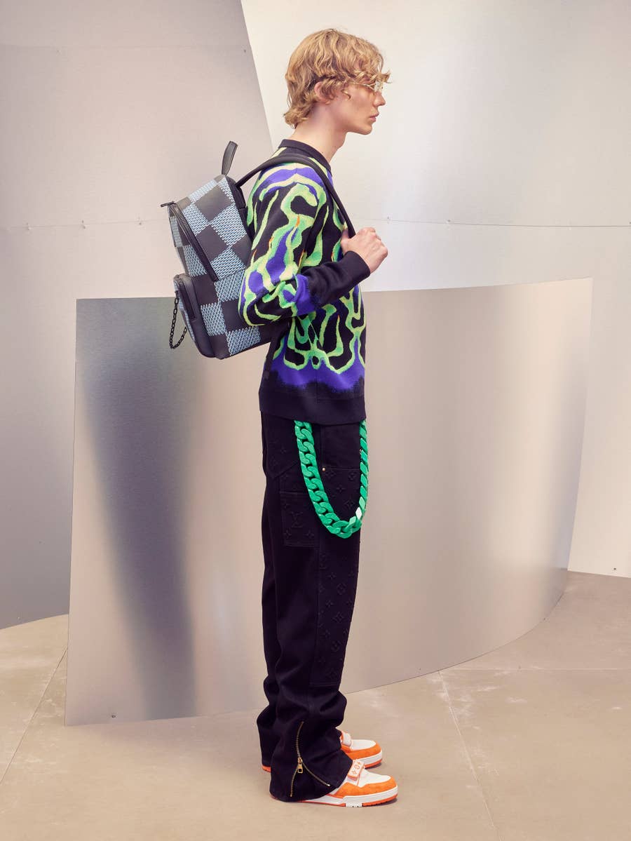 Neon glows and distressed bears: Virgil Abloh goes big (and colourful) for  Louis Vuitton Pre-Fall 2022 – HERO