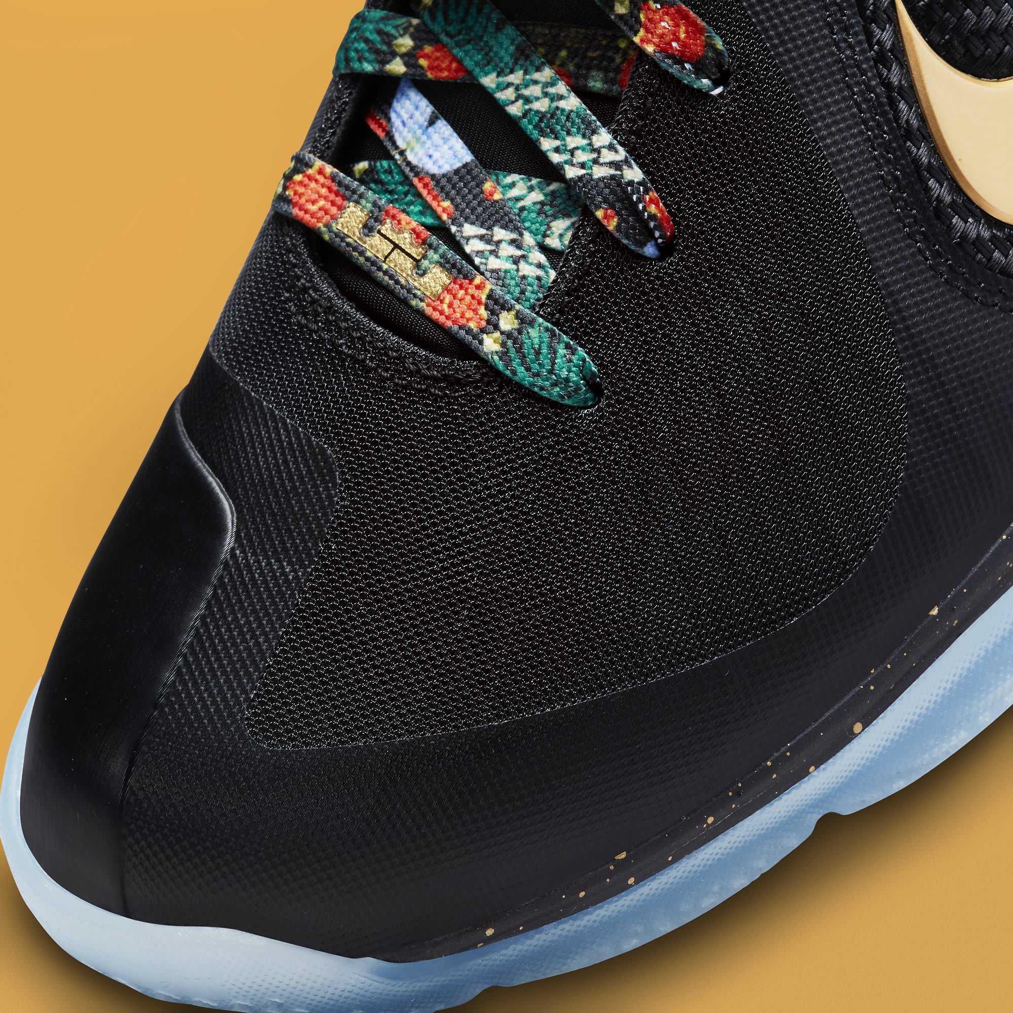 Nike LeBron 9 Watch the Throne DO9358-001 Toe Detail