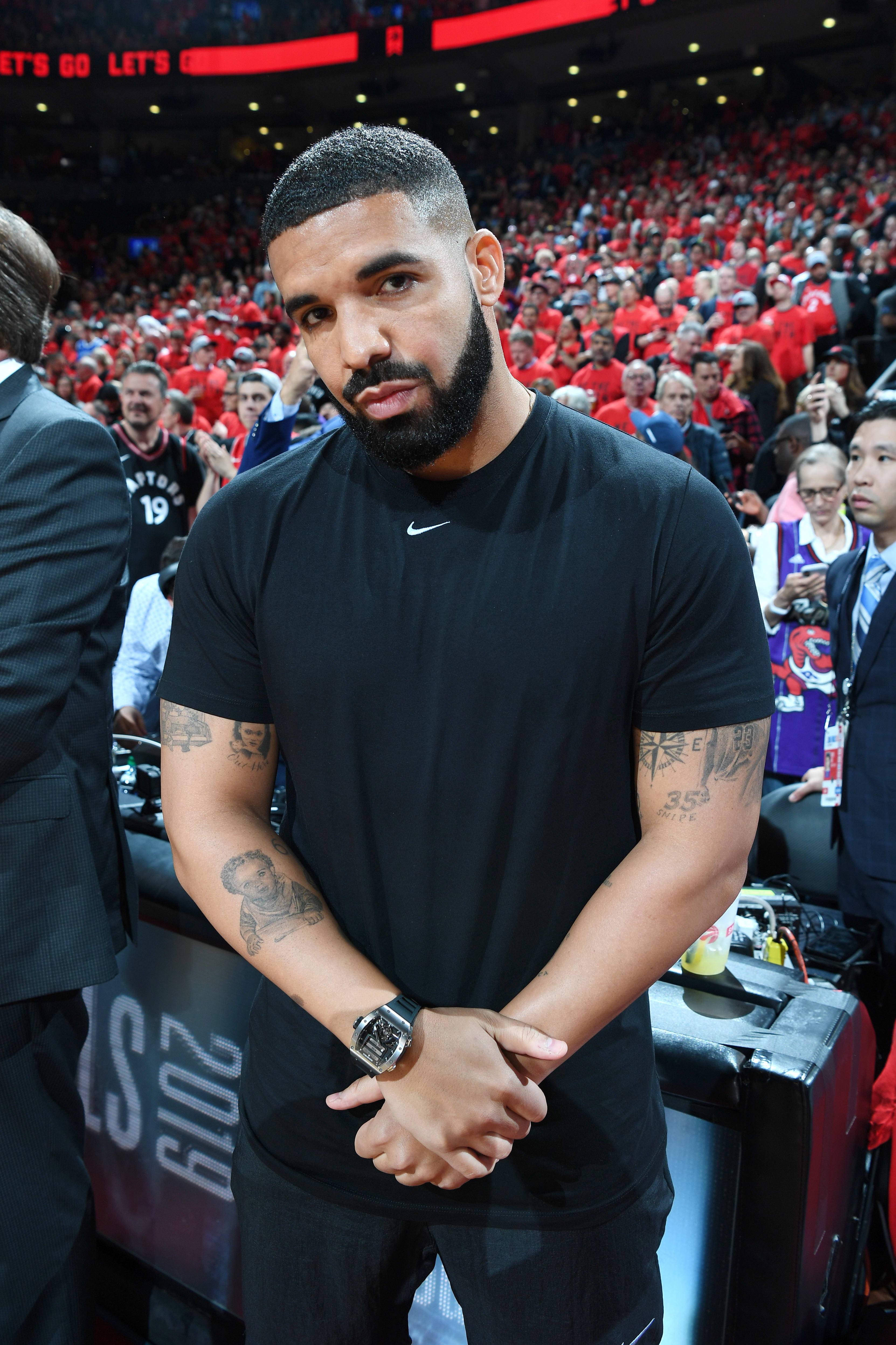 Drake Casually Flaunts Limited Edition Richard Mille x McLaren Flyback  Chronograph Watch - autoevolution