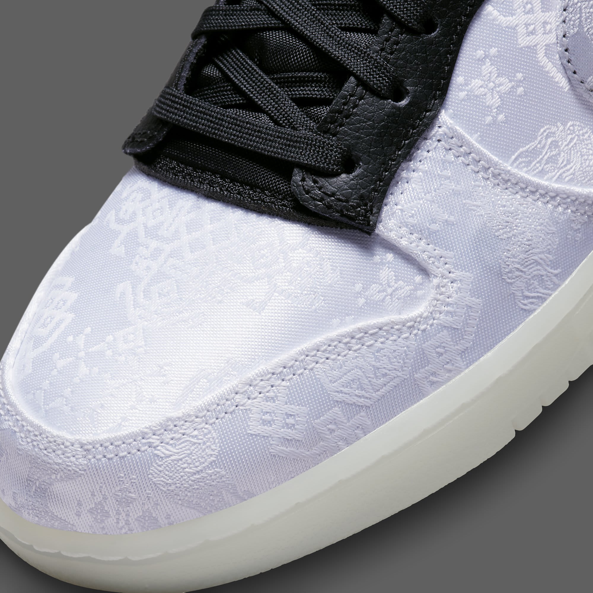 These are the images of CLOT x Nike Dunk Low What The - HIGHXTAR.