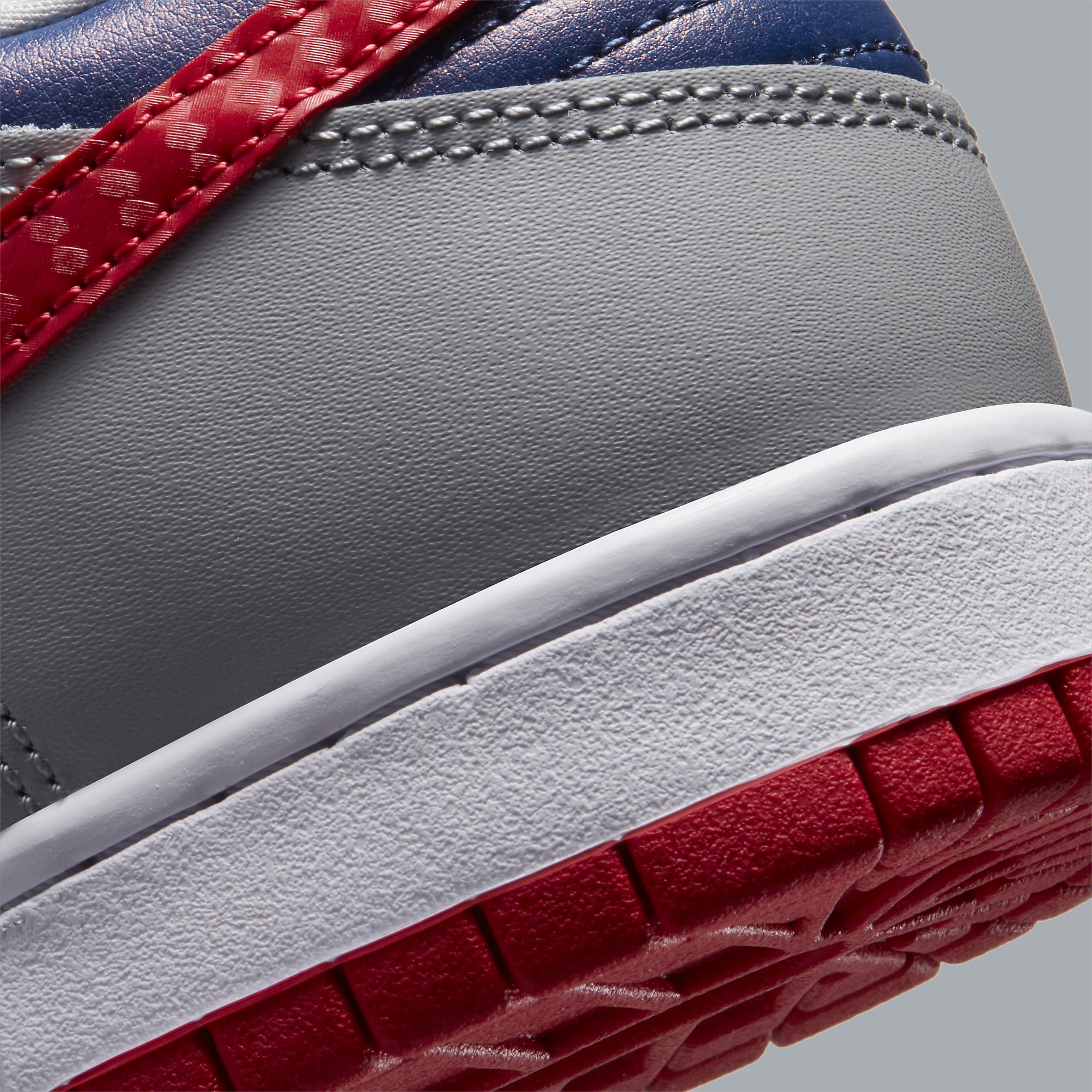 Nike Dunk Low Samba Release Date CZ2667-400 Heel Detail