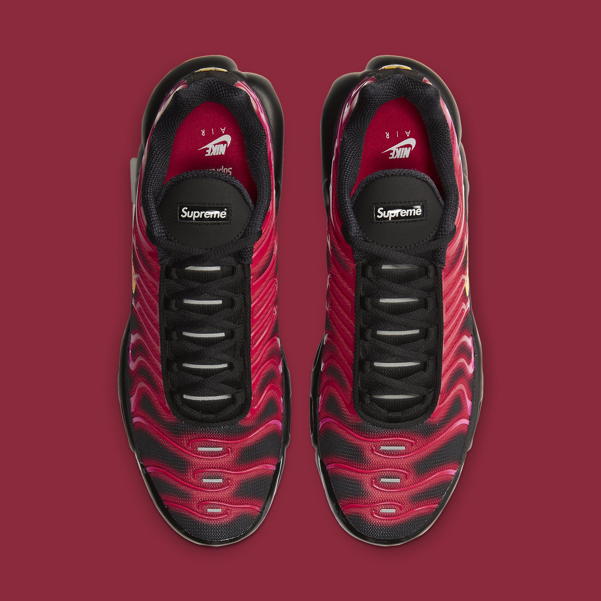 Supreme x Nike Air Max Plus &#x27;Fire Red&#x27; DA1472-600 Top