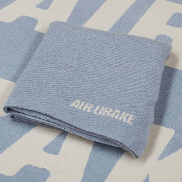 drake sweats pictured