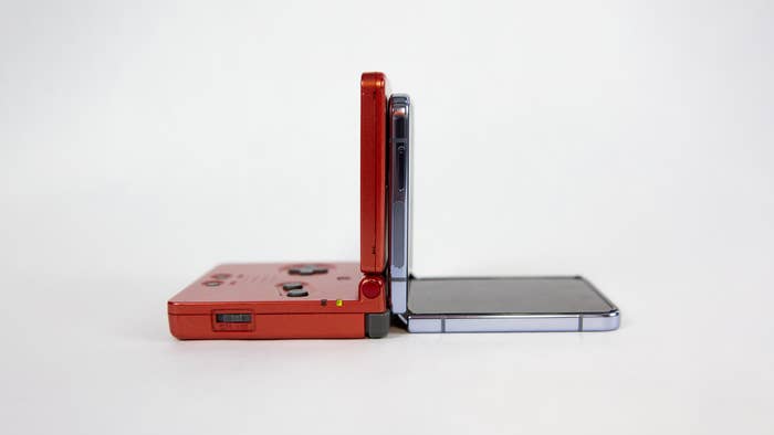 samsung flip4 with a gba sp