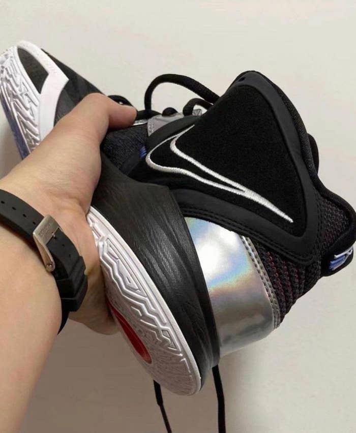 Nike Kyrie 5 (Medial)
