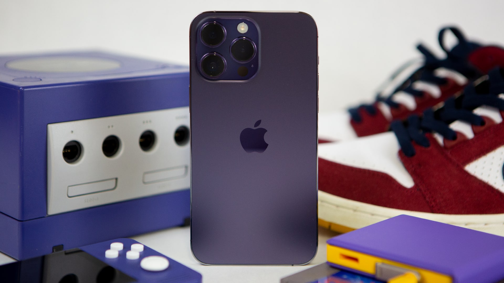 deep purple iPhone 14 Pro Max
