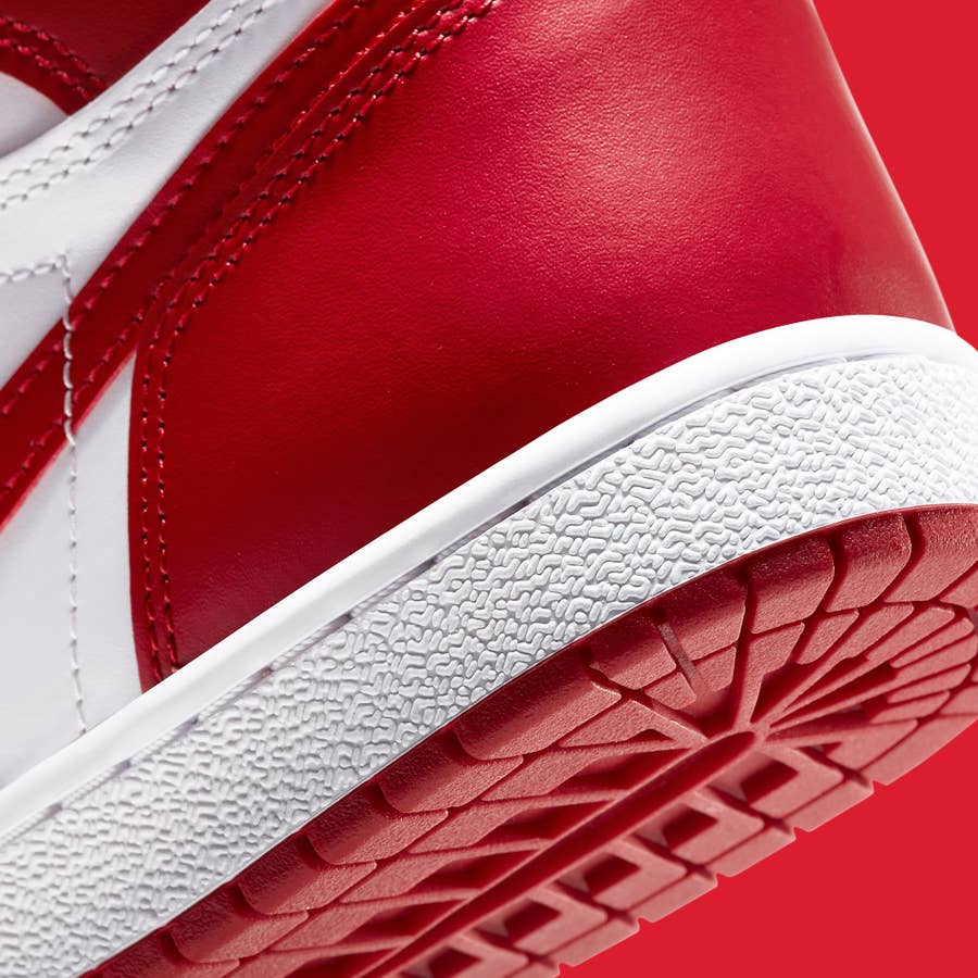 Nike nouveau white pack release date store