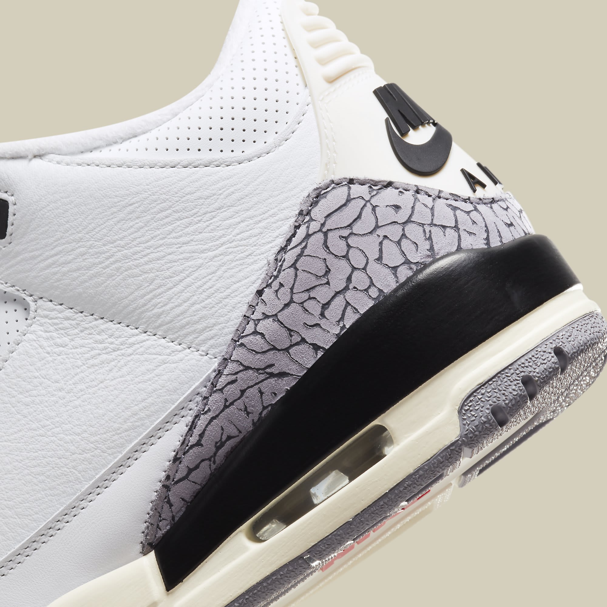 Air Jordan 3 &#x27;White/Cement&#x27; Remastered DN3707-100 (Heel Detail)