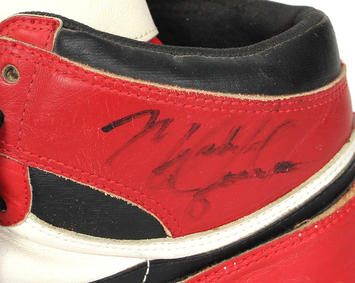 Michael Jordan&#x27;s Air Jordan 1 High &#x27;Chicago&#x27; Post-Injury Signed Ankle