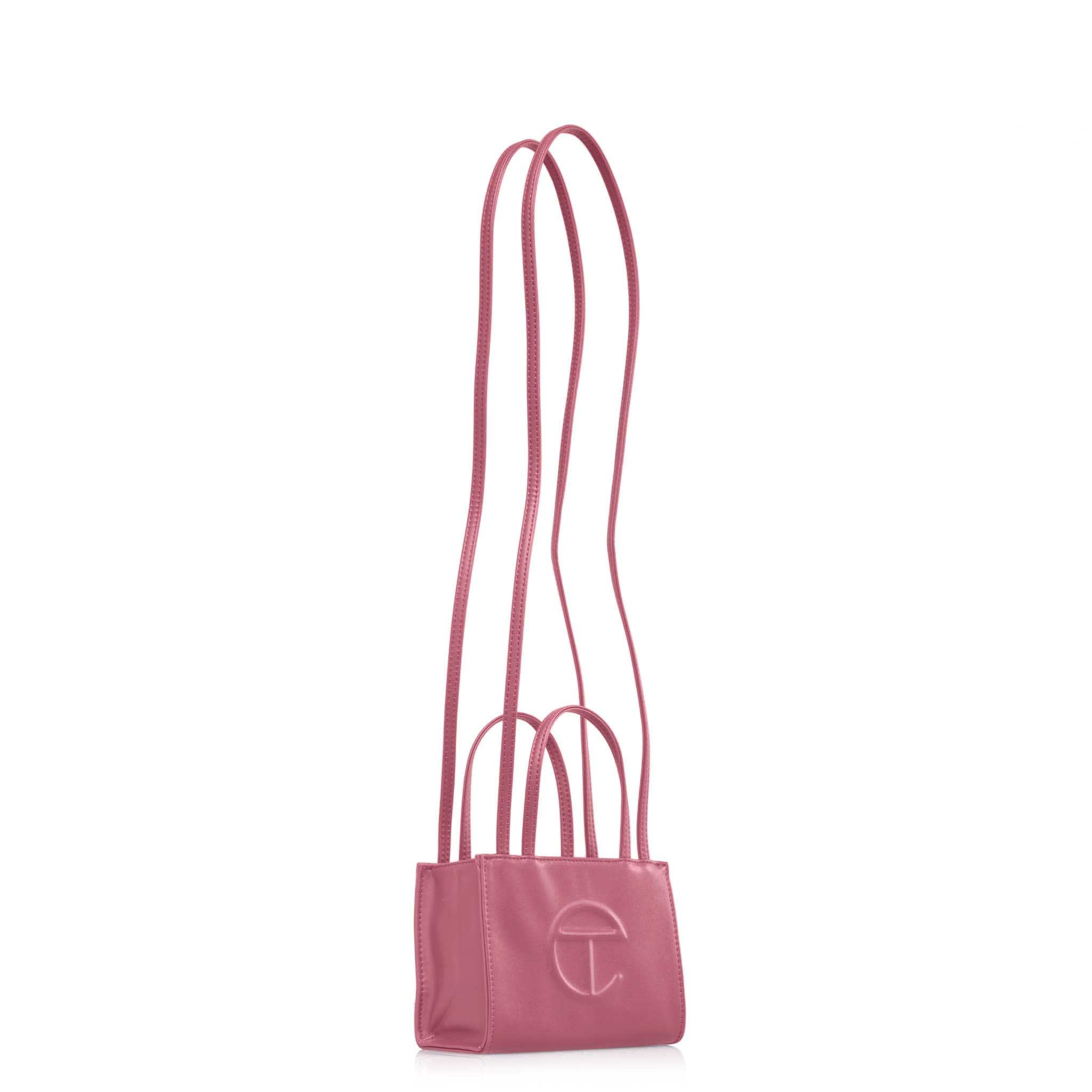 TELFAR BUBBLEGUM PINK BAG REVIEW + WHAT'S IN MY BAG 