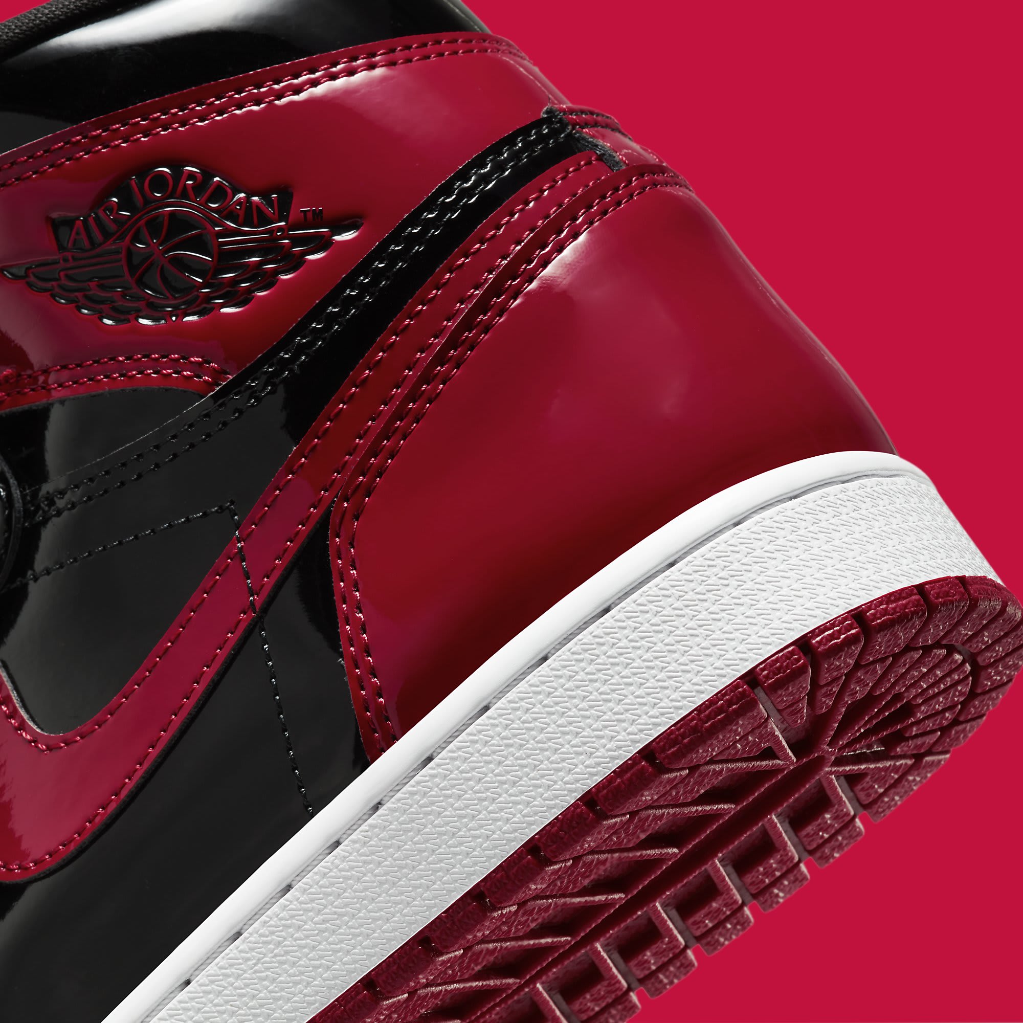 Air Jordan 1 I Bred Patent Leather Release Date 555088-063 Heel Detail