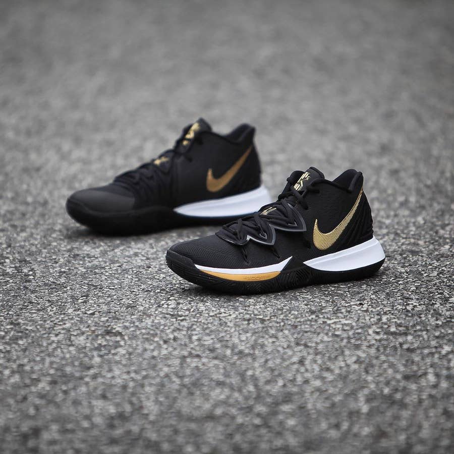 Nike kyrie cheap 5 metallic gold