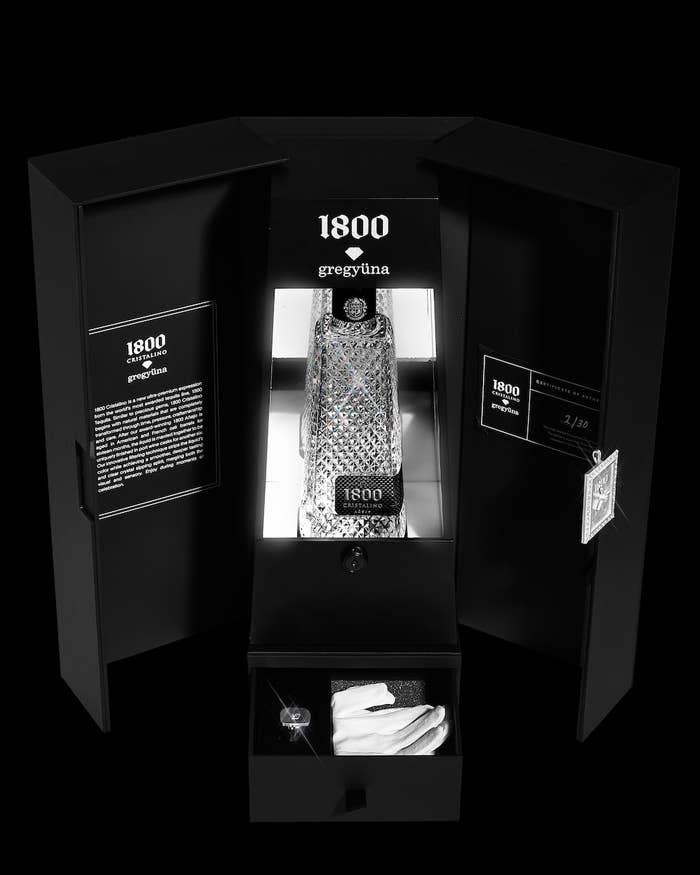 1800 Cristalino x Greg Yuna Bar Case