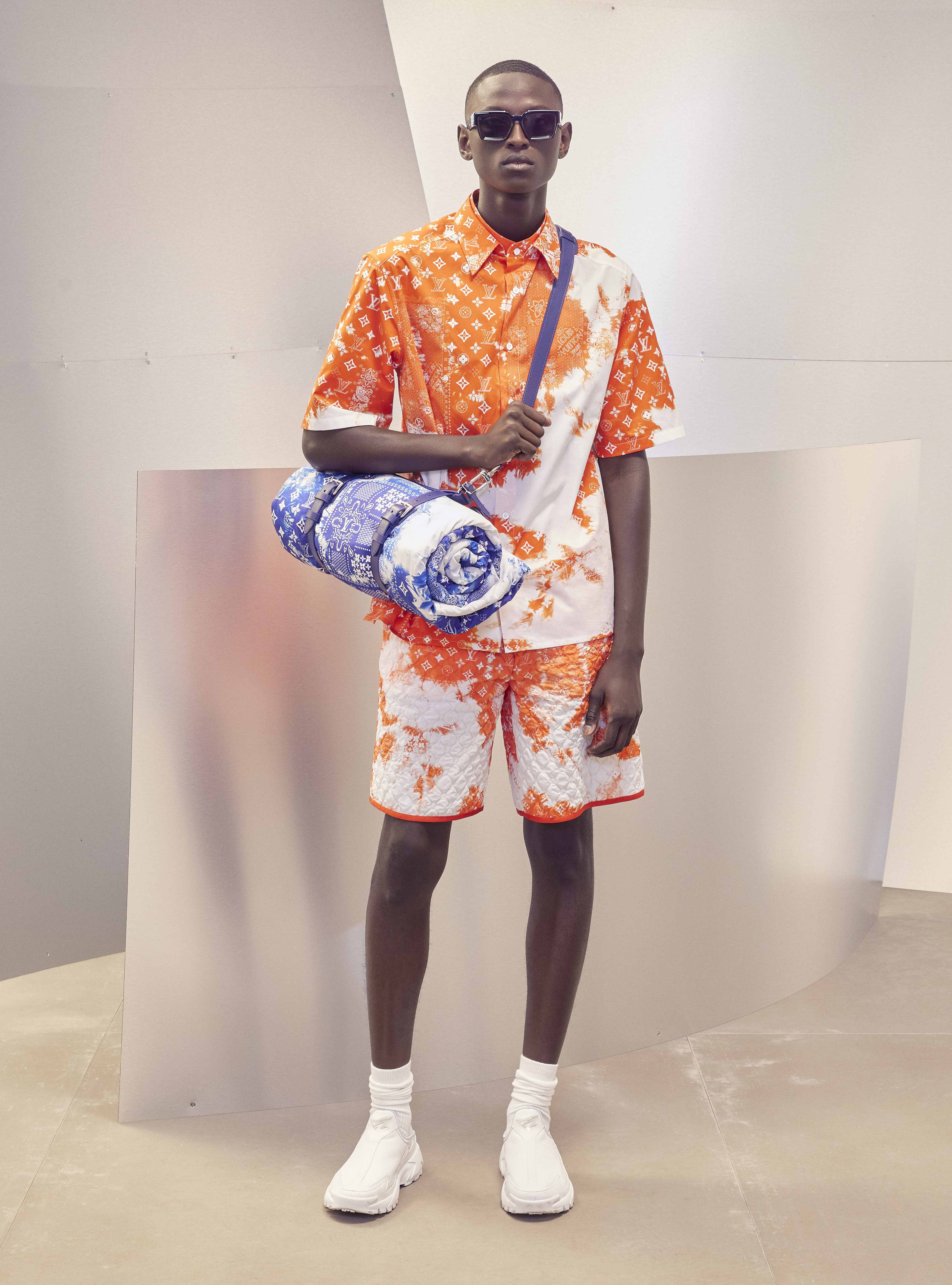 SPORTSWEAR MEETS WORKWEAR WITH LOUIS VUITTON MEN'S PRE-FALL 2022 COLLECTION  – CR Fashion Book