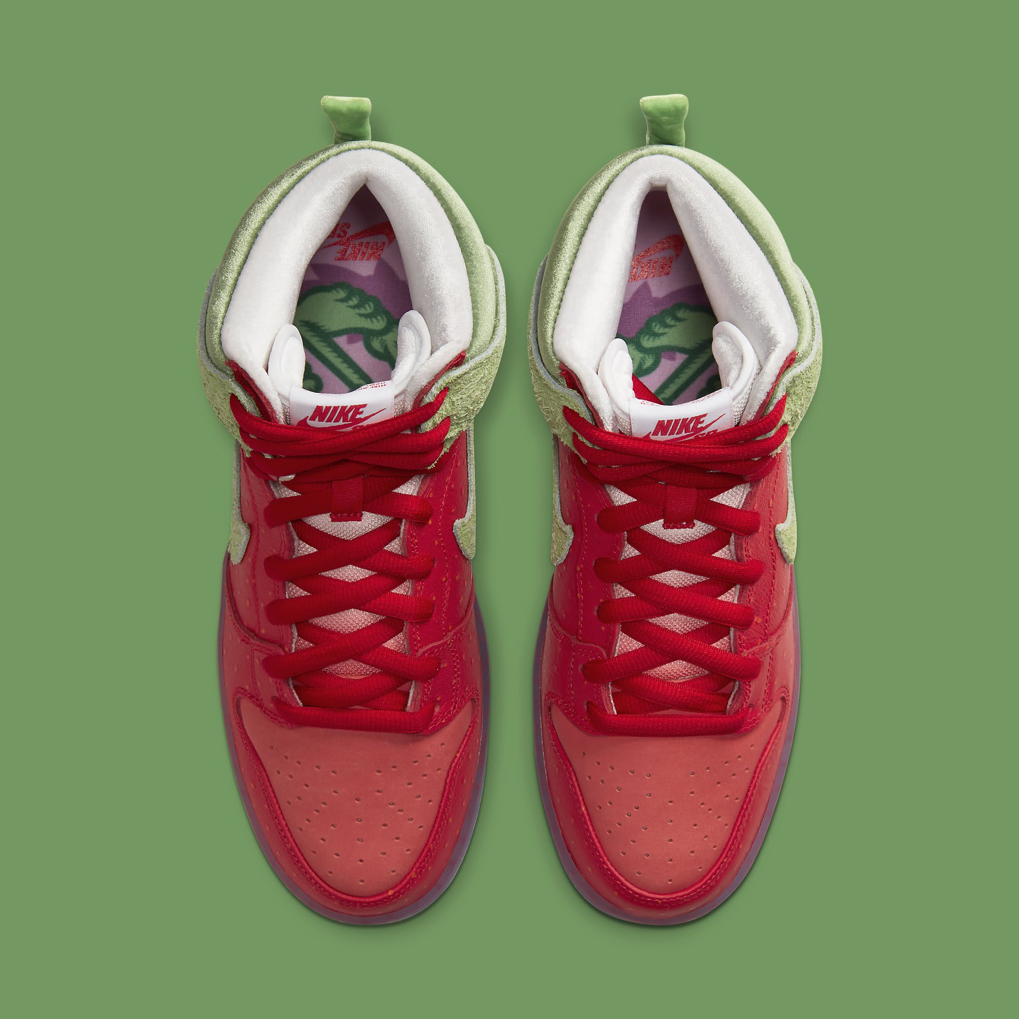 Strawberry Cough x Nike SB Dunk High SW7093-600 Release Date Top