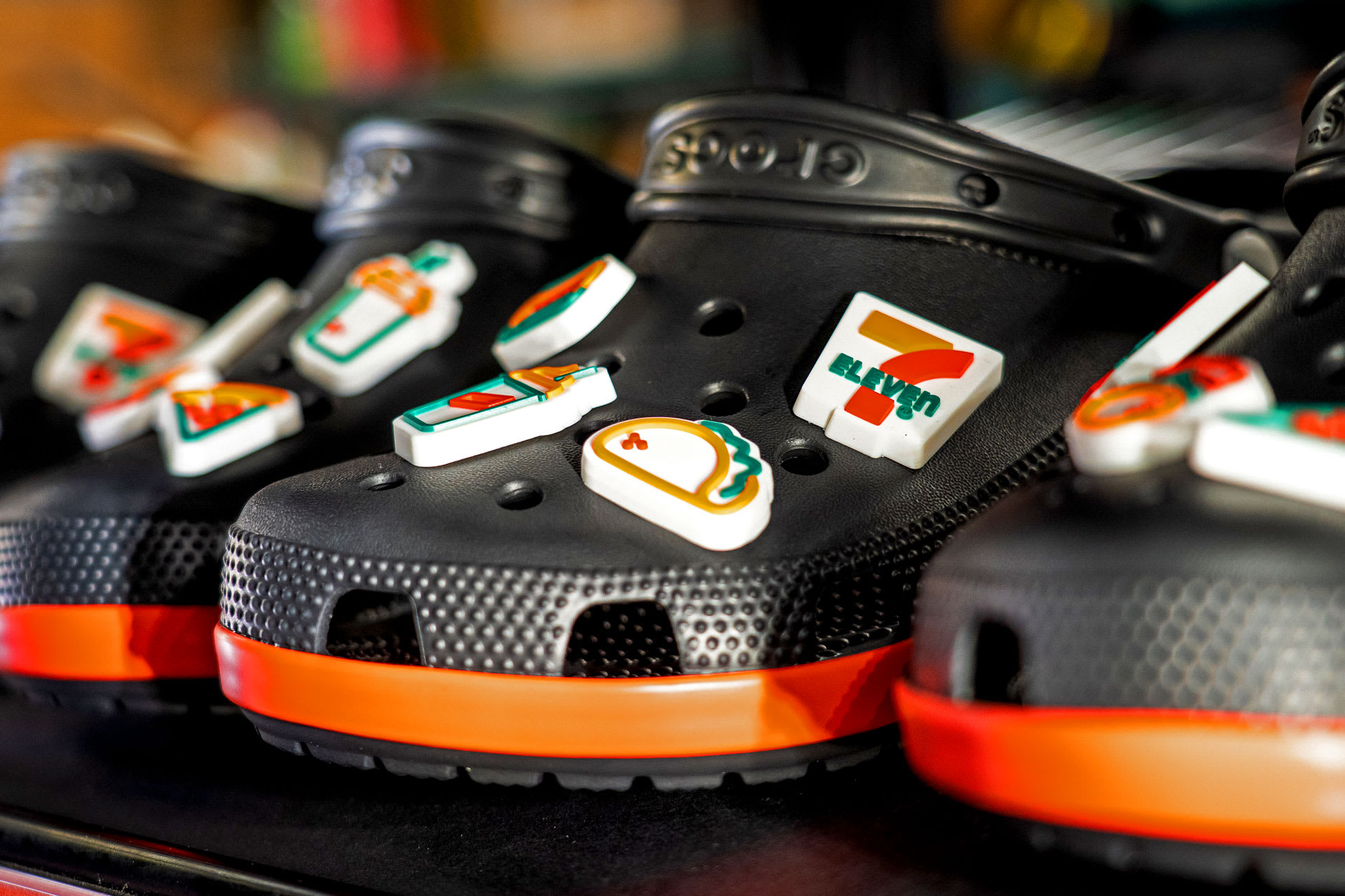 strubehoved atlet ål Crocs and 7-Eleven Roll Out New Collab Clogs and Sandals | Complex