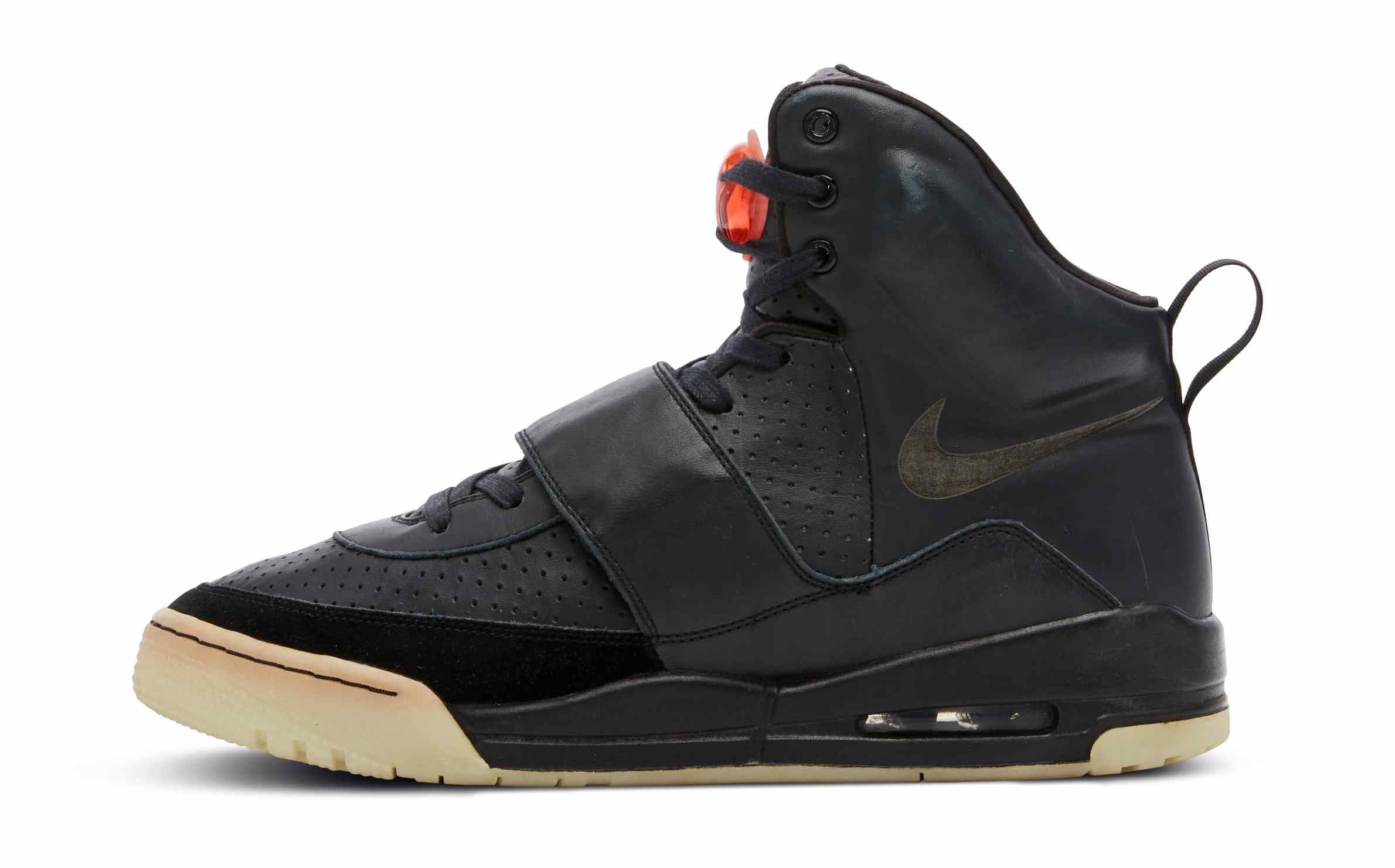 Nike hotsell yeezy 1