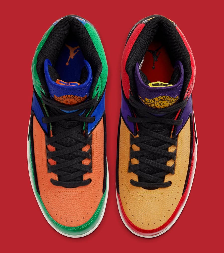 2 different sales color jordans