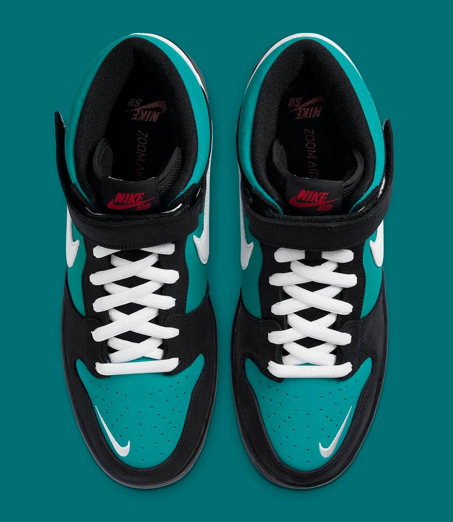 Best Look Yet at the 'Griffey Jr.' SB Dunk Mid | Complex