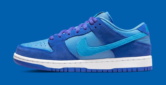 Nike SB Dunk Low &#x27;Blue Raspberry&#x27; DM0807 400 Lateral