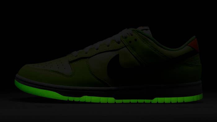 Nike Dunk Low &#x27;Glow in the Dark&#x27; FJ4610 702