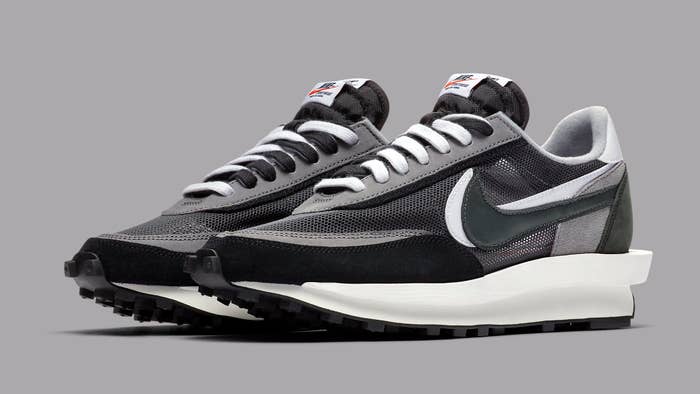 Sacai x Nike LDWaffle Black Anthracite Release Date BV0073-001 Pair