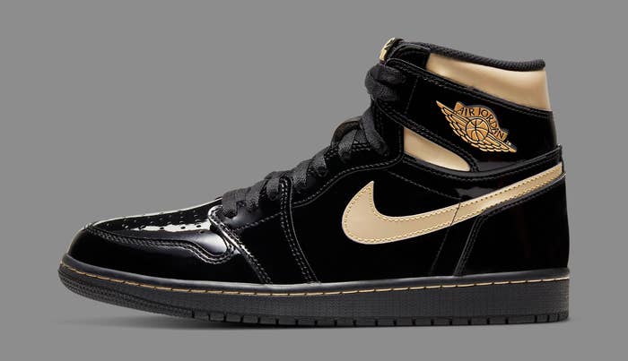 Air Jordan 1 Retro High OG &#x27;Metallic Gold&#x27; 555088-032 Lateral