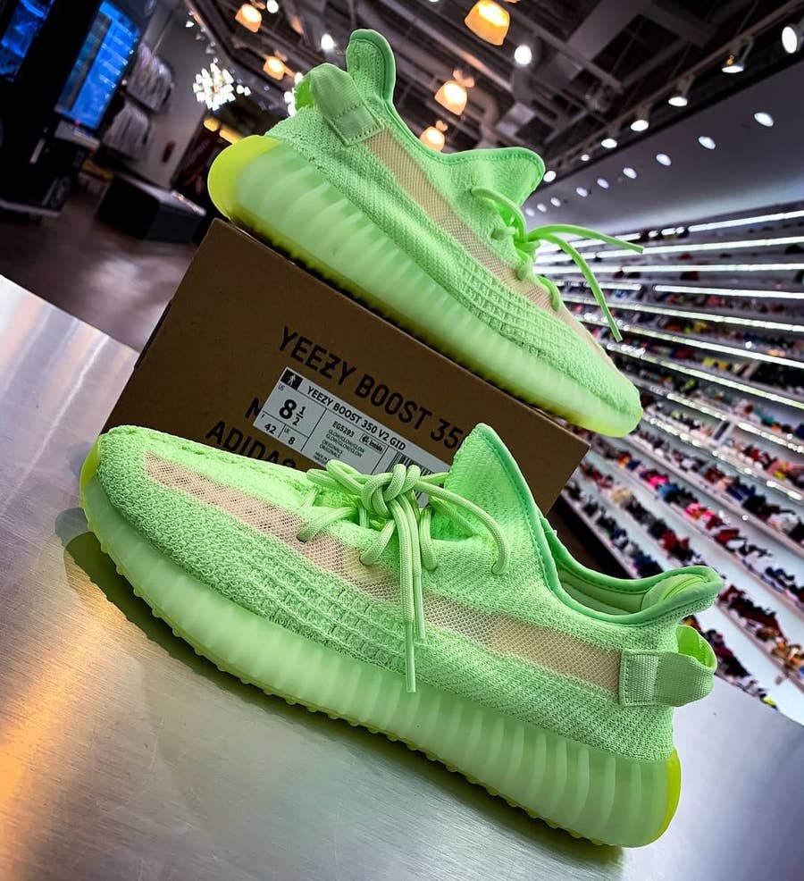 Adidas Yeezy Kids Boost 350 V2 GID Glow Shoes