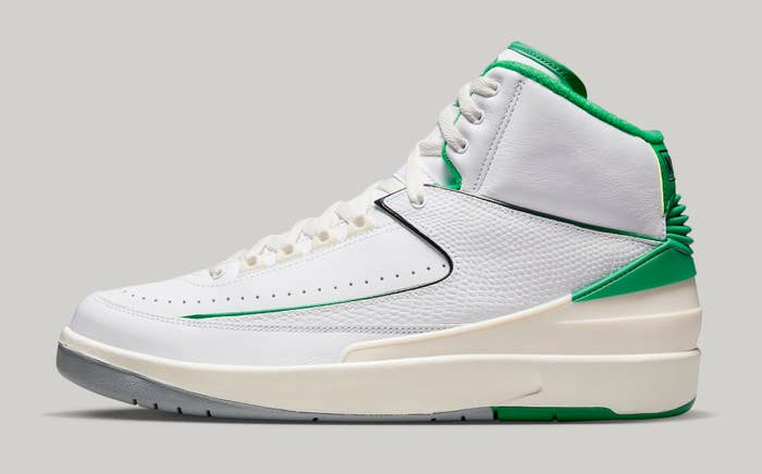 Air Jordan 2 &#x27;Lucky Green&#x27; DR8884 103 Lateral