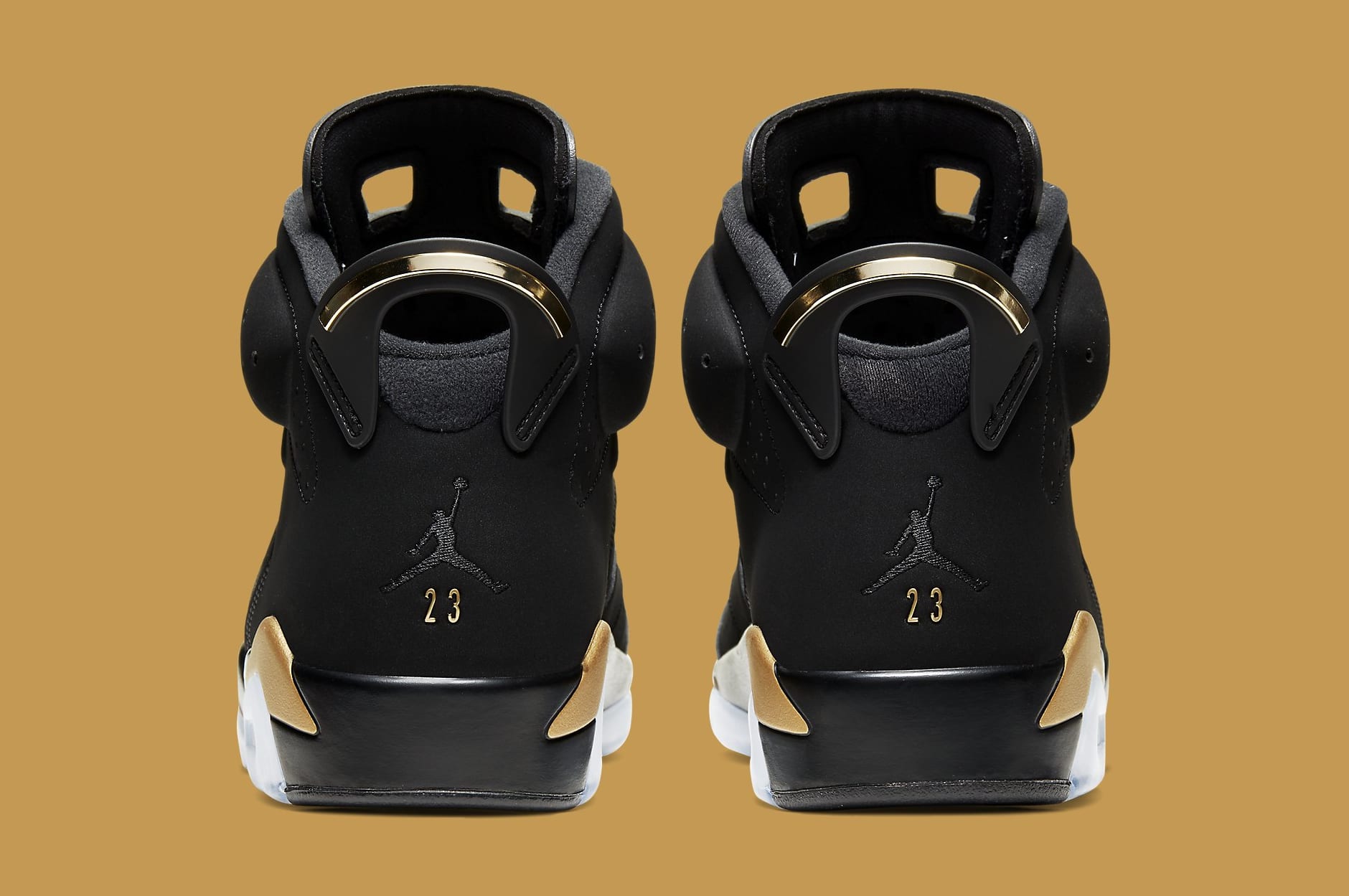 Black and gold outlet 6s jordans