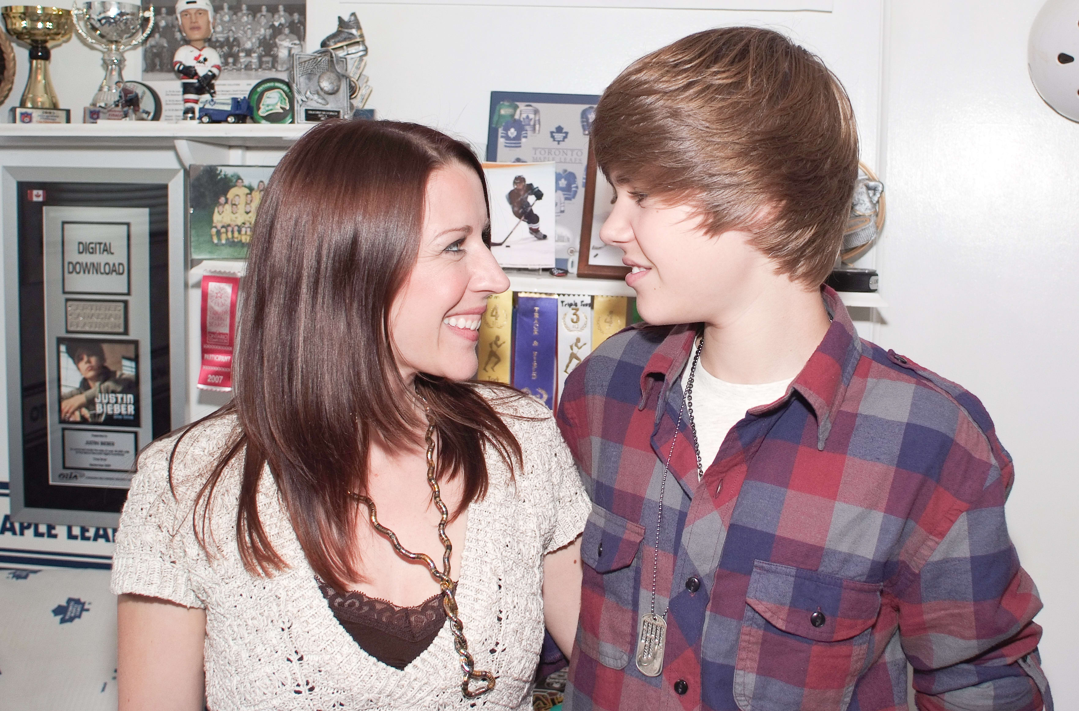 Justin Bieber mother