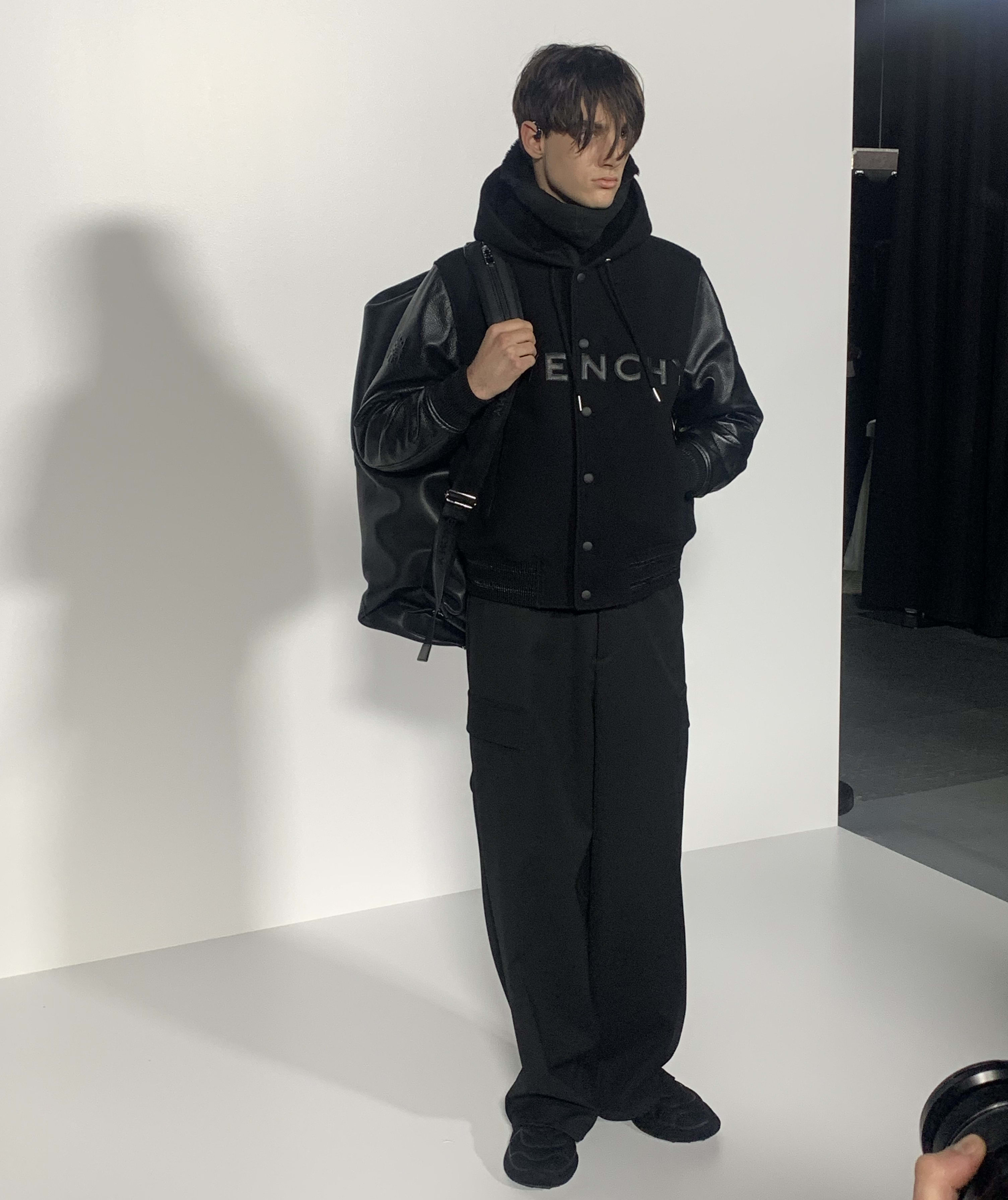 Givenchy Fall/Winter 2022 Paris Fashion Week 7
