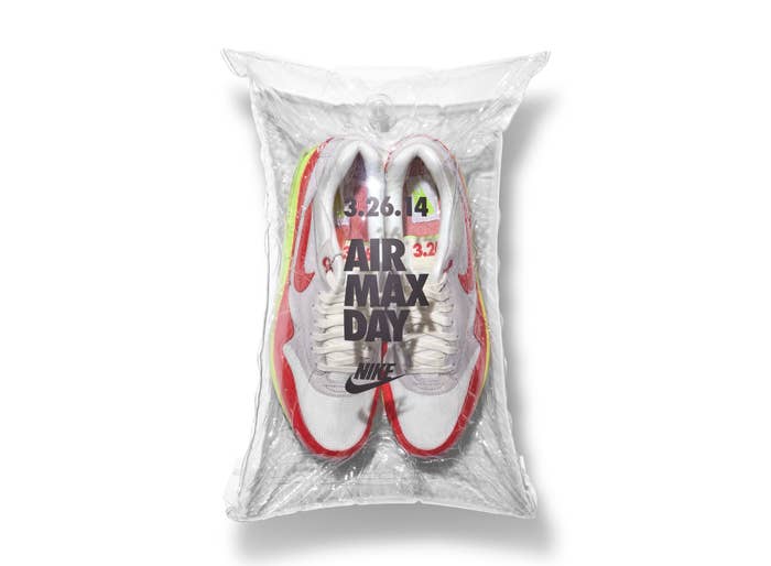 Tinker Hatfield-Signed Nike Air Max 1 &#x27;Air Max Day&#x27;