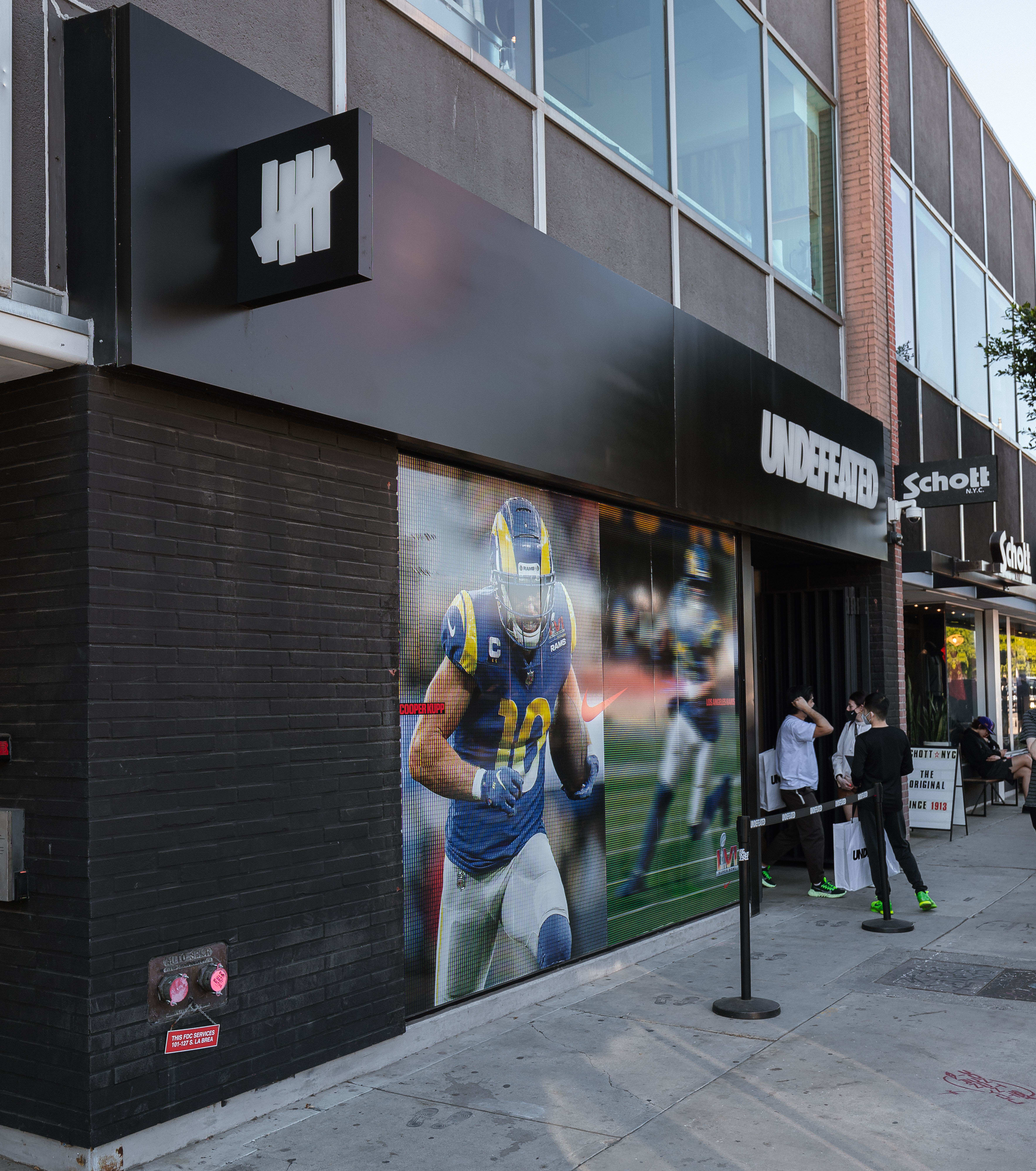 Nike Using Super Bowl, Global Events To Showcase Los Angeles Retail  Diversity