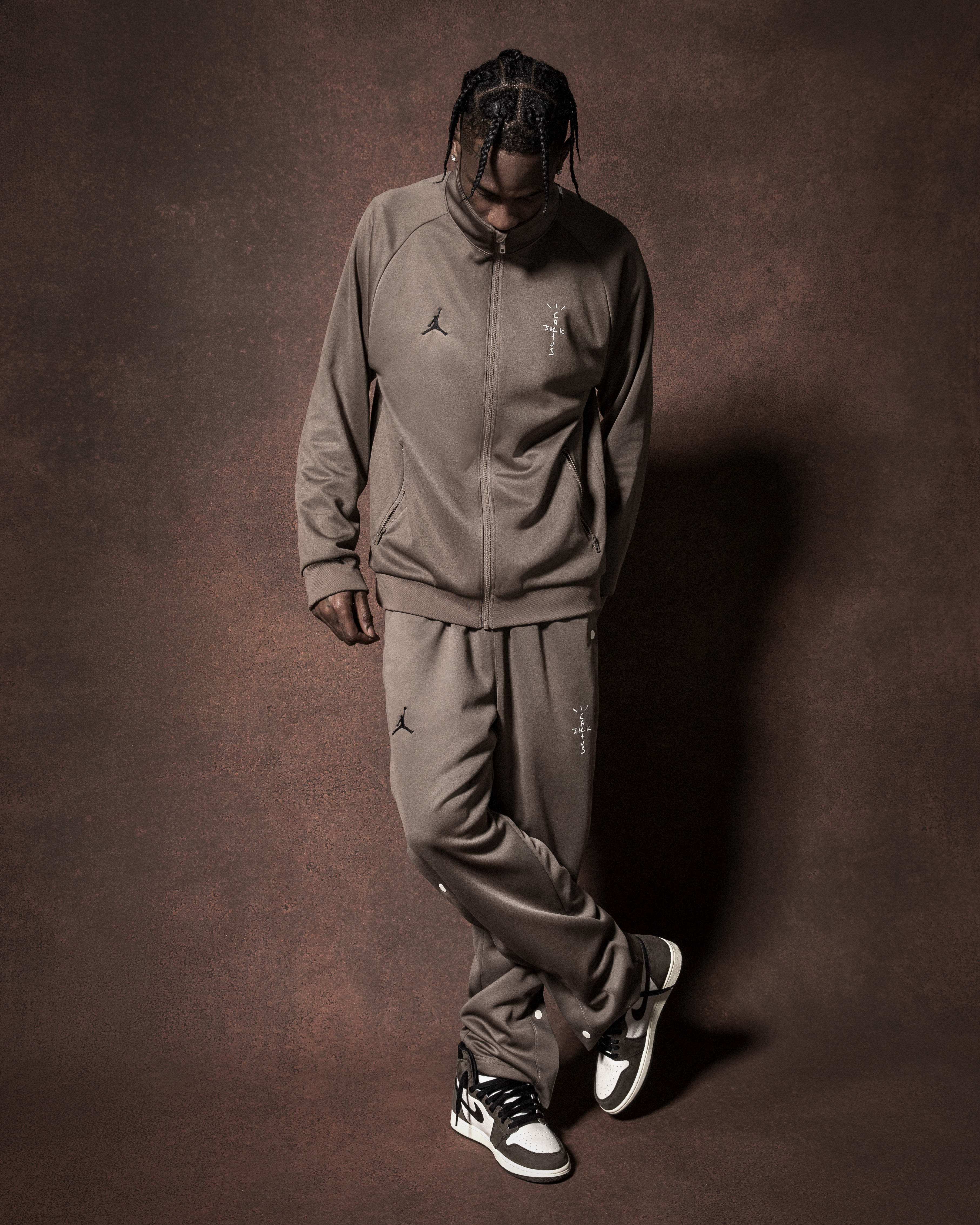 Nike travis sales scott tracksuit