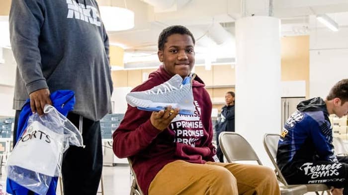 LeBron James I Promise School Sneakers (3)