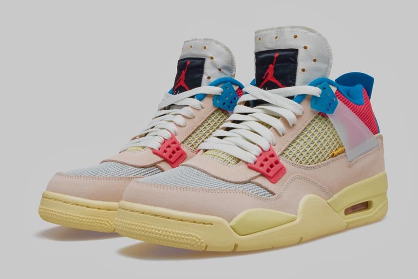 Union x Air Jordan 4 Retro &#x27;Guava Ice&#x27; DC9533-800 Pair