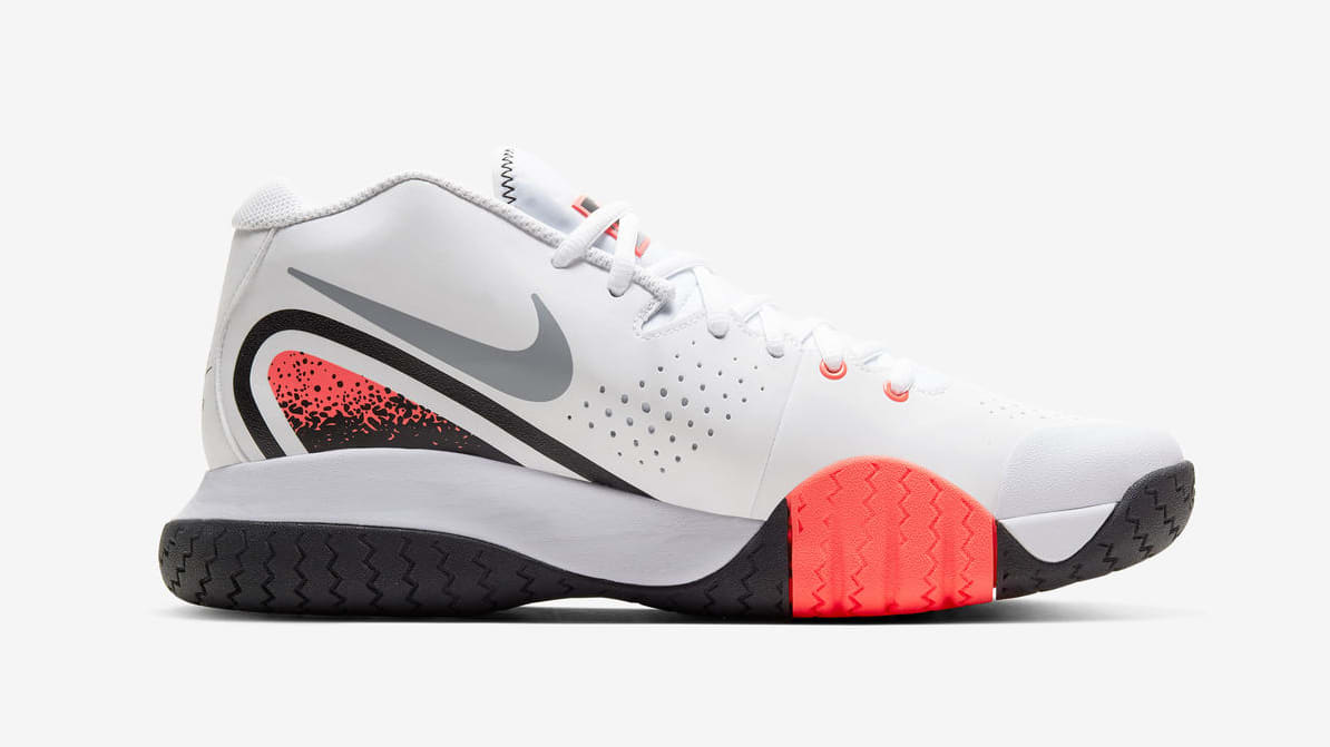 nikecourt-tech-challenge-20-medial