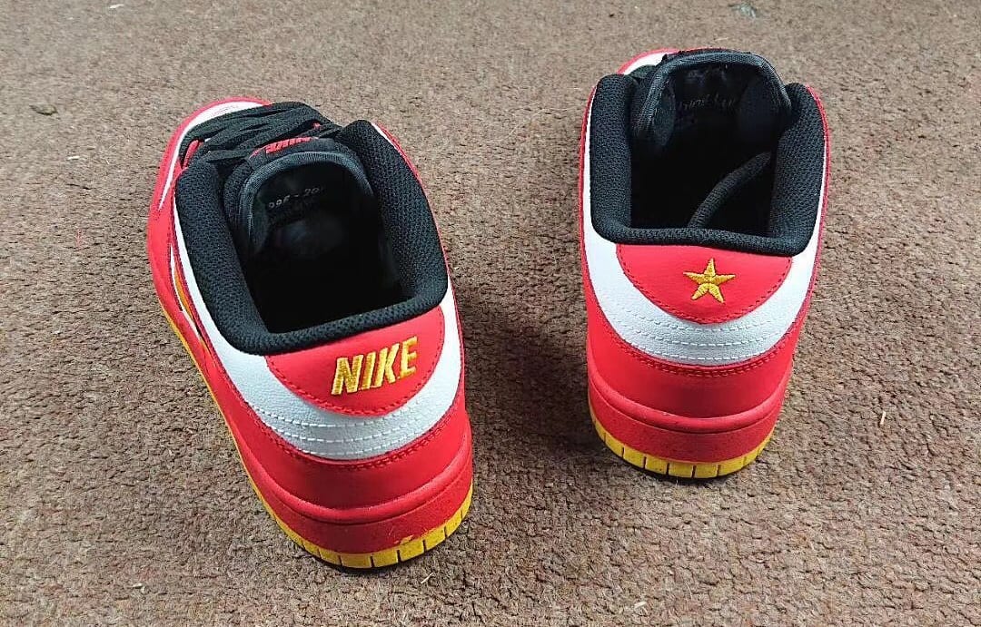 Nike SB Dunk Low &#x27;Vietnam&#x27; Heel